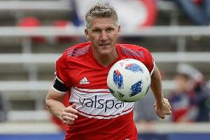 Schweinsteiger mit bayerischem Verdienstorden ausgezeichnet