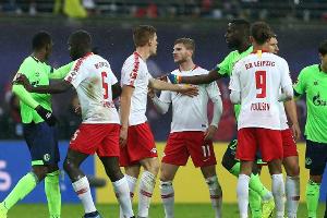 Schalke tritt auf der Stelle - Nullnummer in Leipzig