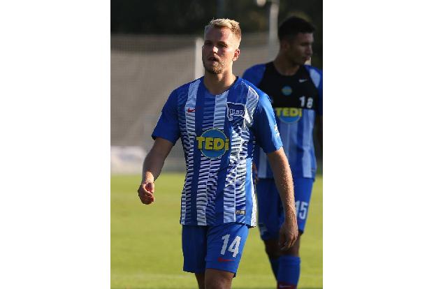 Er kam als einer der besten Torschützen der 2. Bundesliga mit 18 Scorerpunkten im Gepäck nach Berlin und landete - statt im ...