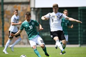 Nach Spuckattacke gegen deutschen U20-Spieler Özcan: Teze vom KNVB suspendiert