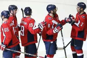 NHL: Titelverteidiger Washington startet mit Kantersieg