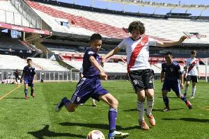 Gerettete thailändische Jugendfußballer bestreiten Freundschaftsspiel