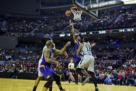 NBA: San Antonio Spurs verlängern mit Österreicher Pöltl