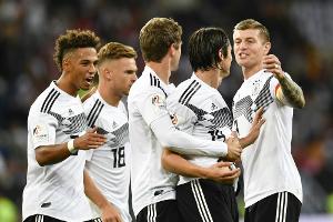 DFB-Präsident Grindel: Ohne erfahrene Spieler "geht es nicht"