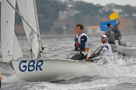 Delfinshow vor Segel-Weltcup im Olympia-Revier: Athleten und Weltverband beschämt
