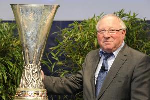 Hamburg erhält Erwin-Seeler-Park