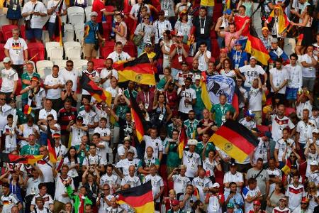 Vor Peru-Länderspiel: Hopp kritisiert späte Anstoßzeit