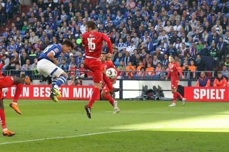 Erster Sieg für Vizemeister Schalke