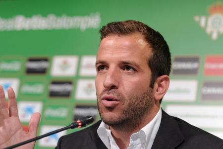 Van der Vaart verkündet sofortiges Laufbahnende