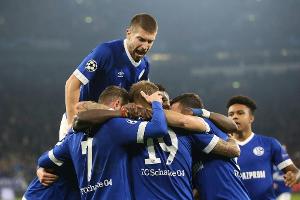 Burgstaller und Uth schießen Schalke 04 auf Achtelfinal-Kurs