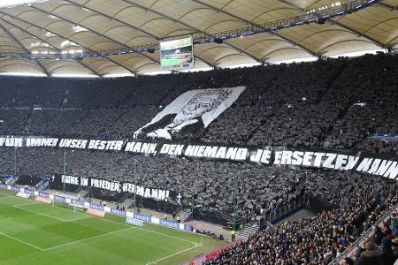Die Fans des Hamburger SV verabschiedeten sich vor dem Heimspiel gegen Borussia Dortmund mit einer beeindruckenden Choreogra...