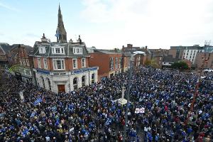 England: Wagners Huddersfield verpasst zweiten Sieg - Trauermarsch in Leicester