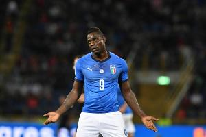 Balotelli protestiert gegen Rassismus: "Ihr seid die kranke Seite"