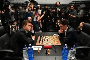 Schach: Auch zehnte WM-Partie zwischen Carlsen und Caruana endet Remis