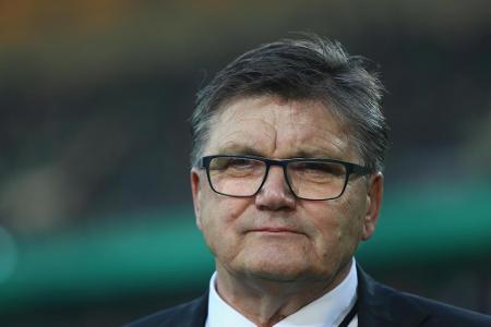 Ob in Nürnberg, bei Hertha BSC oder in Mönchengladbach: Hans Meyer genießt überall Kultstatus. Das hat der Fußballlehrer neb...