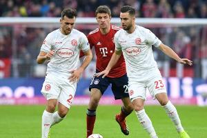 Düsseldorf ehrt 54er-Weltmeister Turek mit Sondertrikot