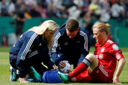 Erneute Knie-OP: Behringer fehlt Bayern-Frauen noch länger