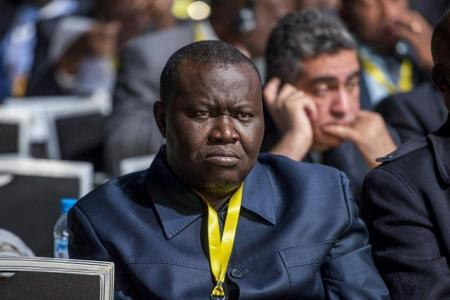 Wegen Kriegsverbrechen: Afrikanischer Fußball-Funktionär nach Den Haag überstellt