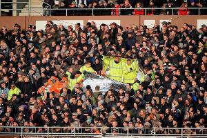 34 Verletzte nach Krawallen am Millerntor - Dynamo entschuldigt sich