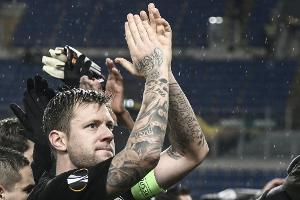 Frankfurt verlängert mit Marco Russ