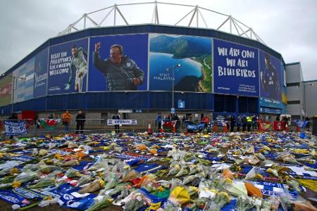 Sala: Offenbar erste Trümmerteile des vermissten Flugzeugs gefunden