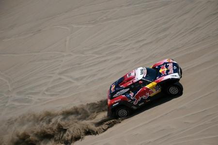 Dakar: Peterhansel wahrt kleine Siegchance