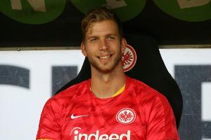 Frankfurt verleiht Torhüter Wiedwald an Duisburg