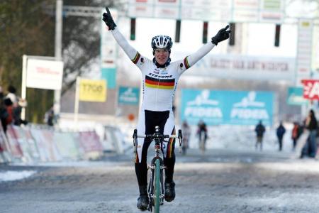 Mit 44 Jahren: Kupfernagel holt Silber bei Radcross-DM