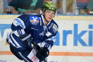 Adler holen Nationalspieler Bergmann, Festerling nach Wolfsburg
