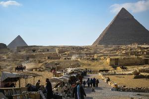 Squash-WM 2019 vor den Pyramiden von Gizeh