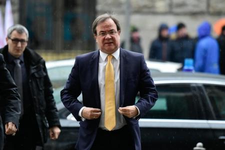 NRW-Traum von Olympia: Ministerpräsident Laschet trifft IOC-Boss Bach