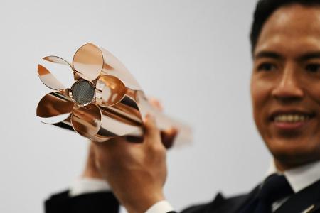 Im Gedenken an Fukushima: Olympische Fackel in Kirschblüten-Optik enthüllt