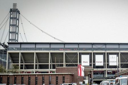 Kölner Polizei nimmt Hooligans in Gewahrsam