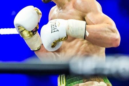Boxen: Mann geht gegen Lerena in Runde vier K.o.