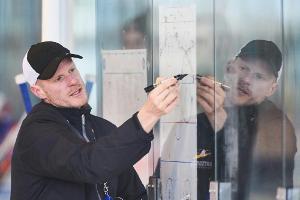 Erste Niederlage für Eishockey-Bundestrainer Söderholm