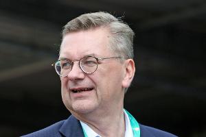 UEFA: Grindel für vier weitere Jahre im FIFA-Council