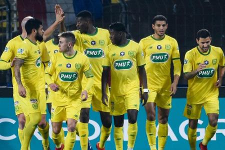 Nach Sala-Tod: Die Kanarienvögel spielen in Schwarz