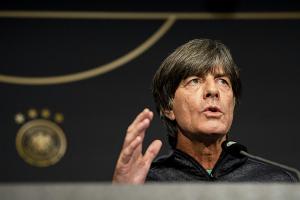 Löw beklagt "Sittenverfall" bei Fußballprofis