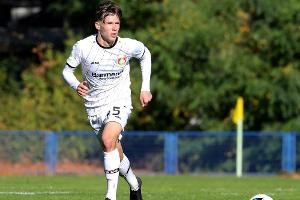 Leverkusens Boller unterschreibt Profivertrag