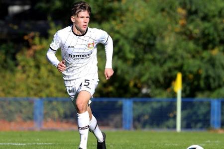 Leverkusens Boller unterschreibt Profivertrag
