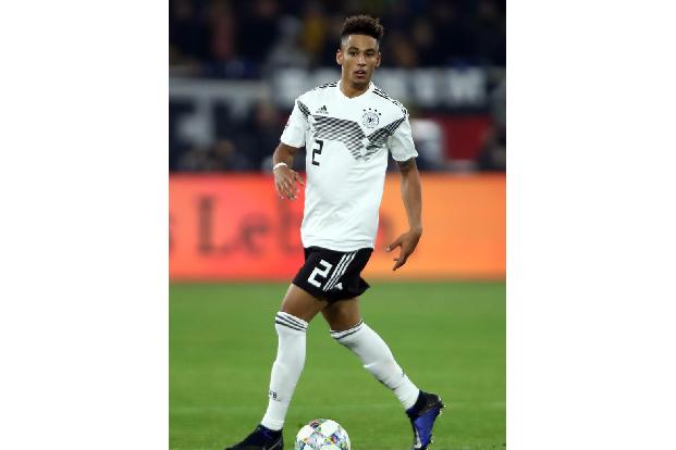Der PSG-Verteidiger rückte für den verletzten Klostermann auf die rechte Abwehrseite und wirkte dort nicht immer dem Gescheh...