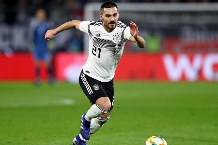 Der Mittelfeldspieler ersetzte in der Schlussphase Goretzka, um dem Spiel neues Leben einzuhauchen. Versuchte durch einige L...