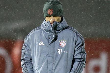 Im Anschluss an das blamable 3:3 gegen Fortuna Düsseldorf sprechen sich laut 'Bild' mehrere Bayern-Profis noch in der Kabine...
