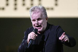 Grönemeyer kommentiert Heimspiel des VfL Bochum