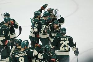 NHL: Minnesota Wild holen Nico Sturm