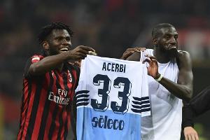 Milan-Spielern droht wegen provokantem Trikotjubel eine Strafe