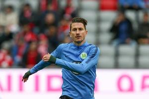 Wolfsburg stellt Verhaegh frei