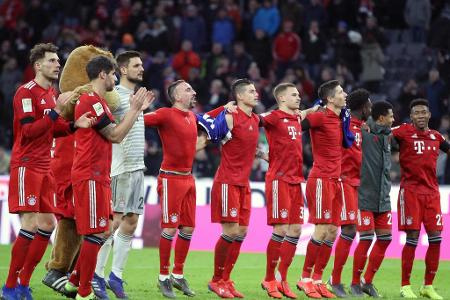 Die Spannung im Titelkampf zwischen dem FC Bayern München und Borussia Dortmund steigt: Vier Spiele sind in der Bundesliga f...