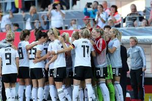 Spielerischer Sieg beim "Prolog": DFB-Frauen wecken WM-Hoffnungen
