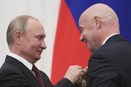 Putin zeichnet FIFA-Boss Infantino mit Freundschaftsorden aus